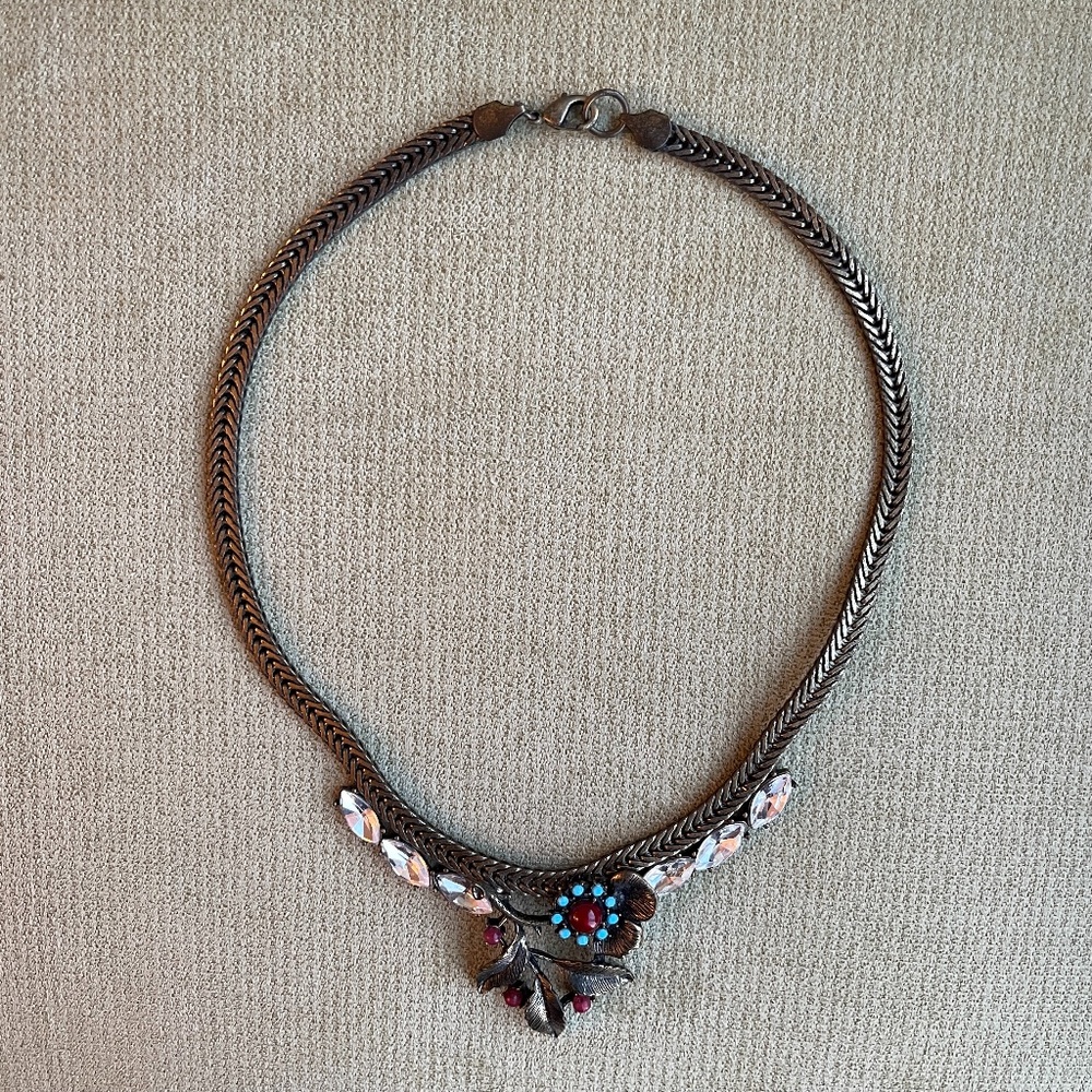 Vintage Leaves Shape Statement Necklace